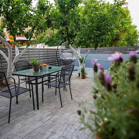 Lemon Garden Stylish Private Apartment Kalamata Exterior foto