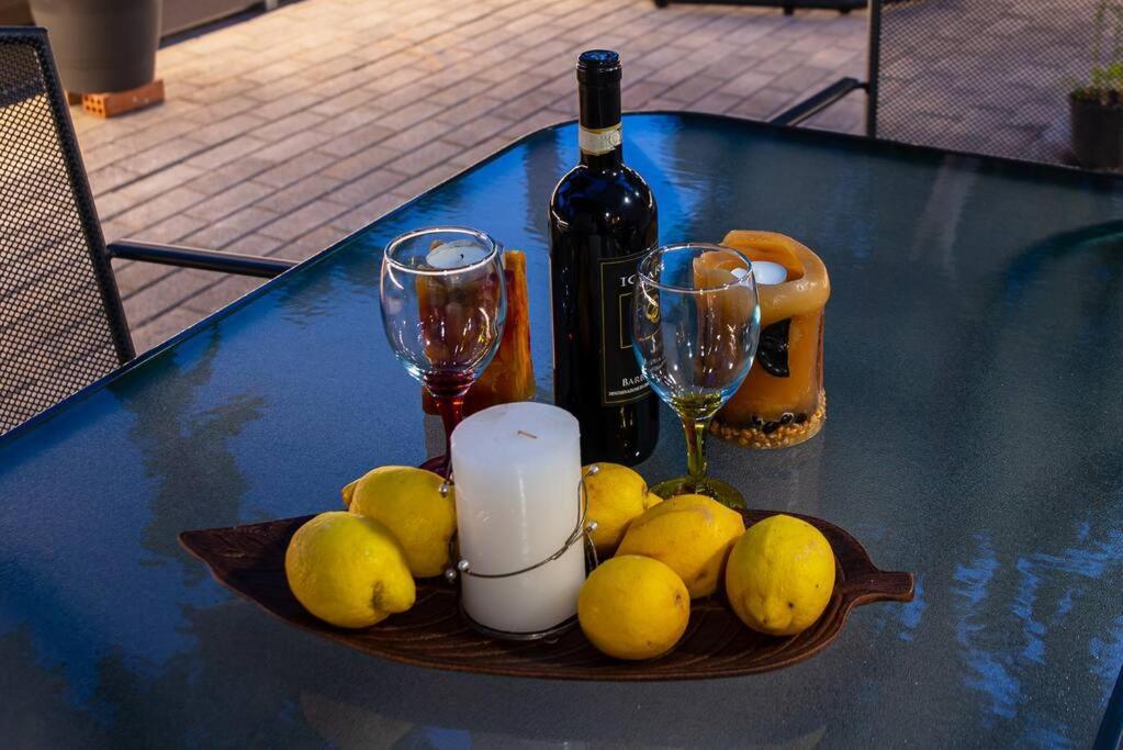 Lemon Garden Stylish Private Apartment Kalamata Exterior foto